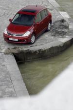 Nissan Tiida 2005 года